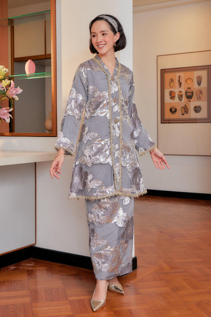 Gentle Gray - Raia Kebaya Organza Lace Set(Full Lining)