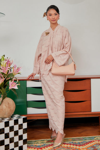 Indah Ratu Embroidery Kebaya (Fully Lined)