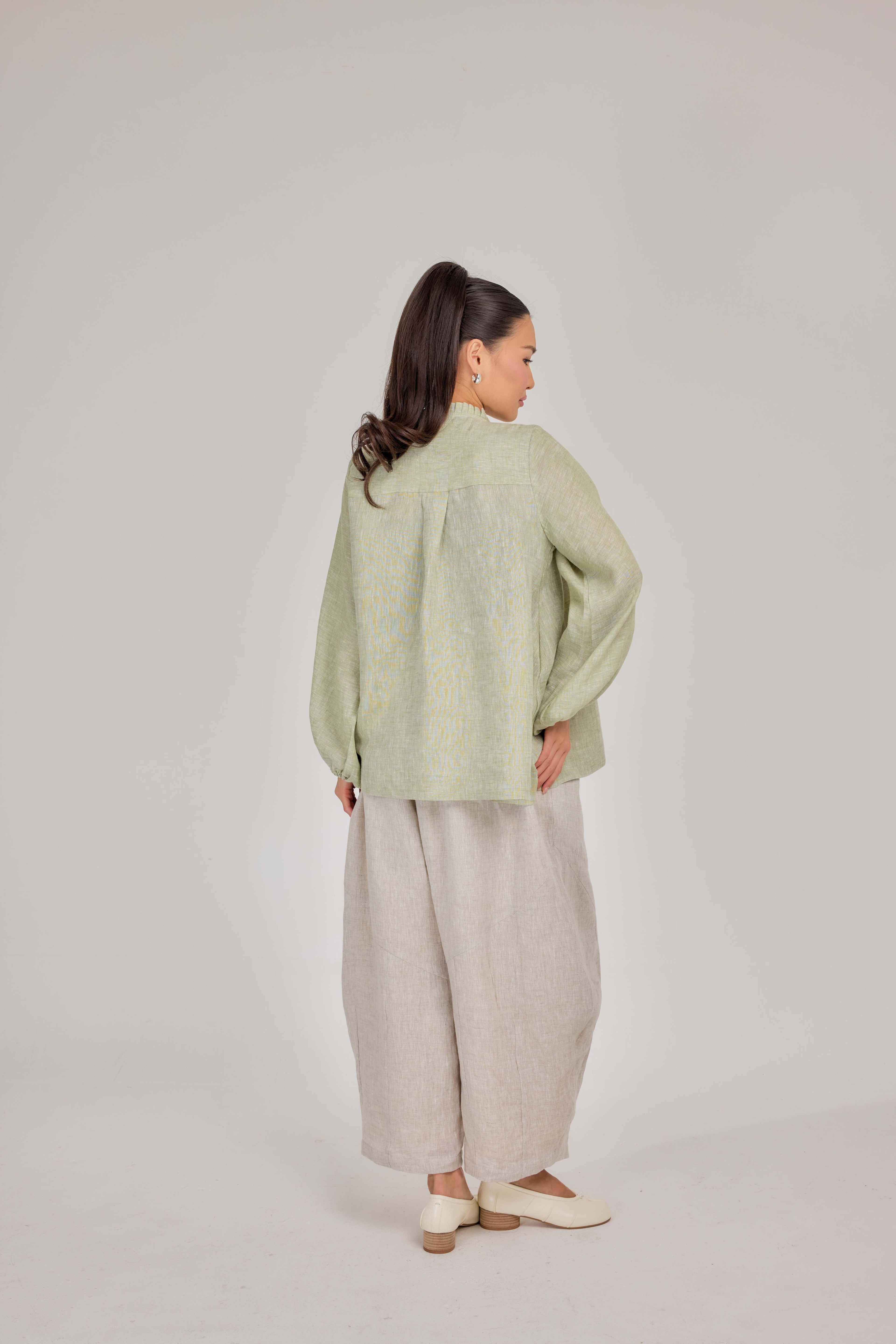 16 - The Heirloom Wave-Pleated Mélange Pure Linen Blouse in Pistachio