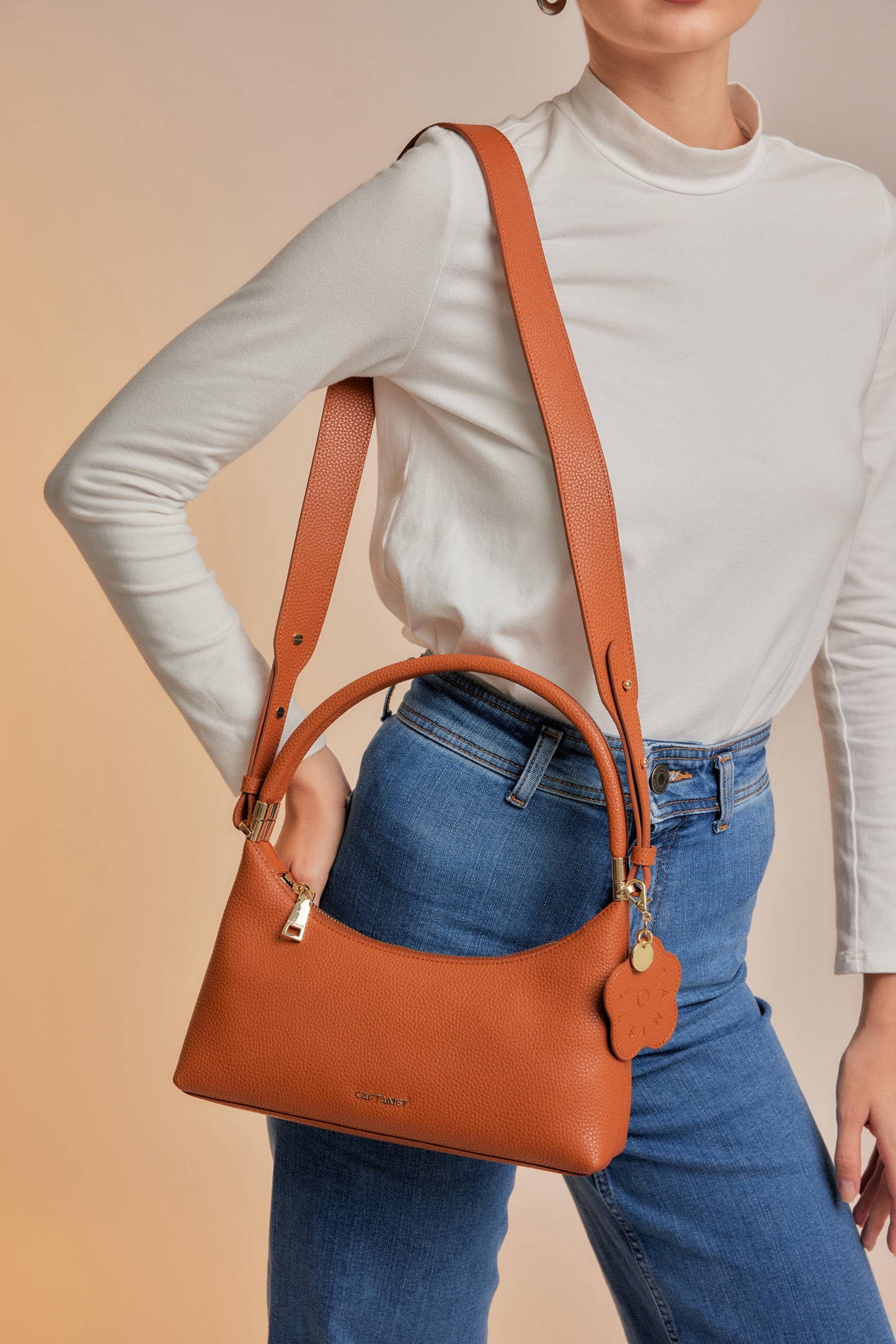 The Iconic Leather Bag - Cognac