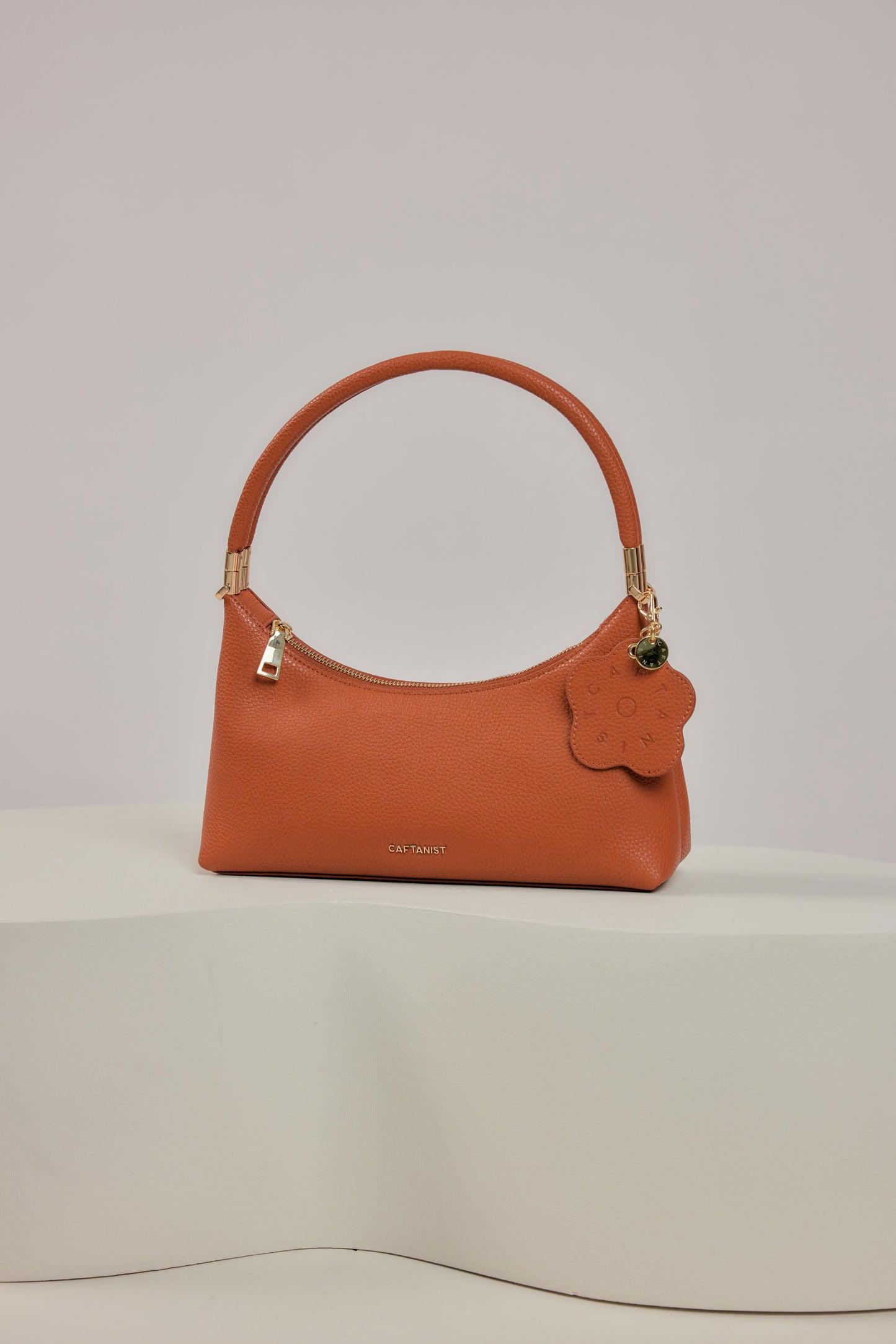 The Iconic Leather Bag - Cognac