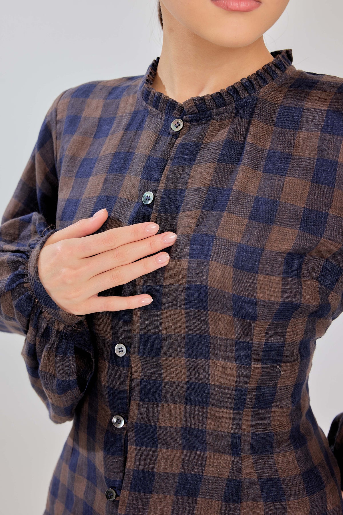 03 - Truffle-Check - Grand Tralala Pure Linen Shirt With Mother Of Pearl Buttons
