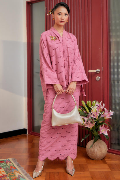 Indah Ratu Embroidery Kebaya (Fully Lined)