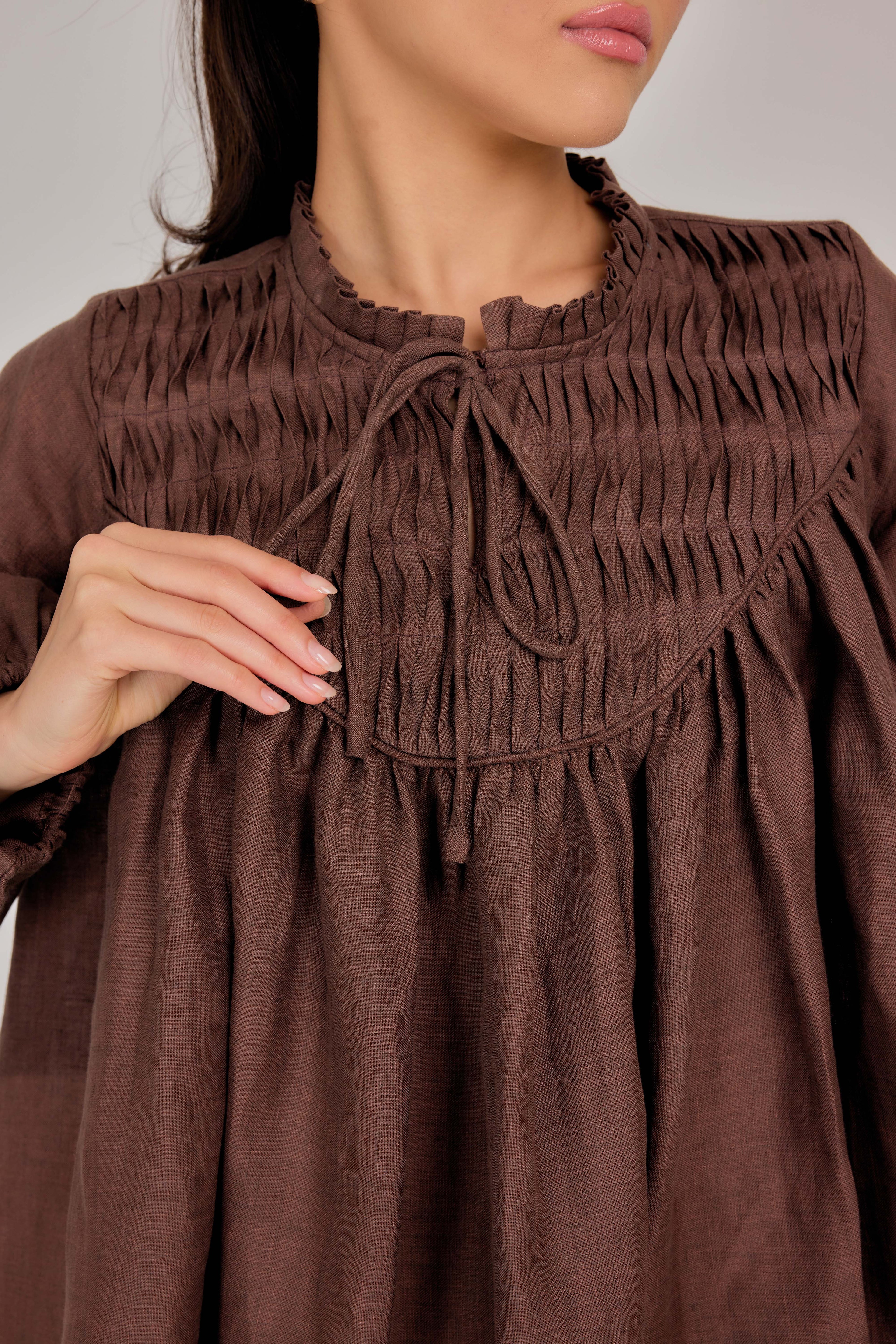 08 - The Heirloom Wave-Pleated Pure Linen Blouse in Chocolate Chip