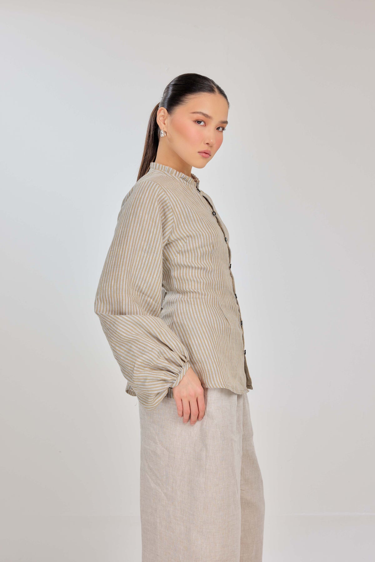 06 - Hojicha Striped - Grand Tralala Pure Linen Shirt With Mother Of Pearl Buttons