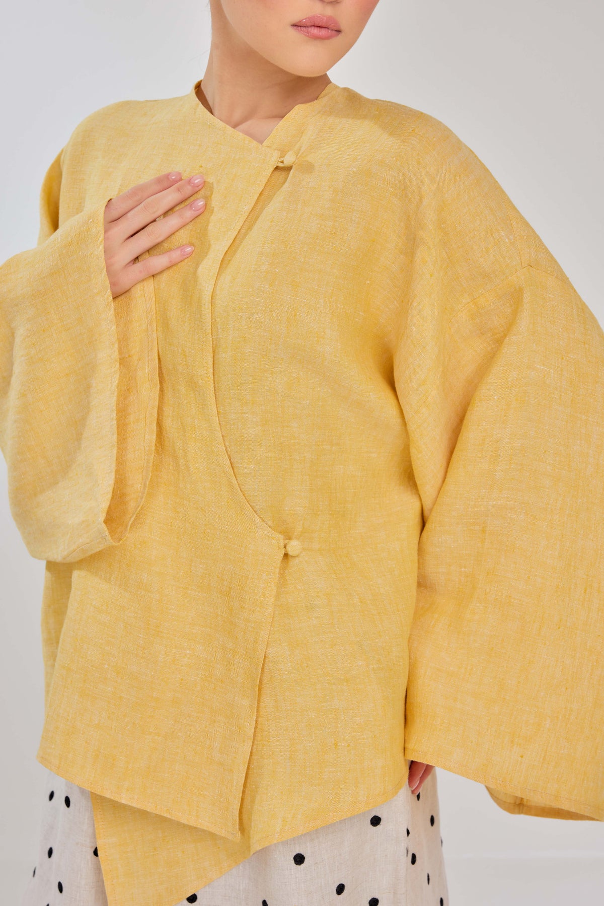 02 - Banana Milkshake - Mélange Pure Linen Wrap Top