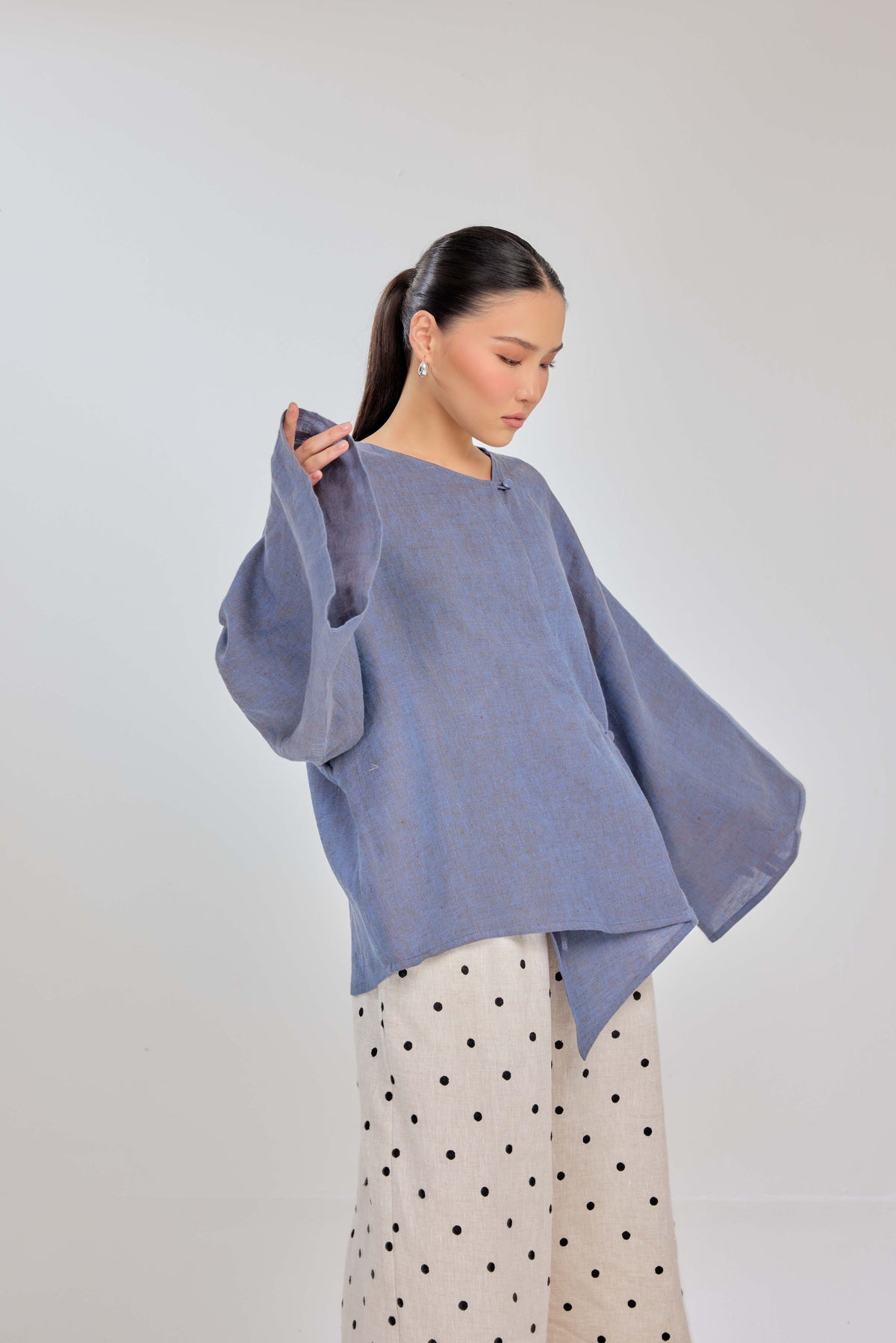 05 - Blue Pea Flower - Mélange Pure Linen Wrap Top