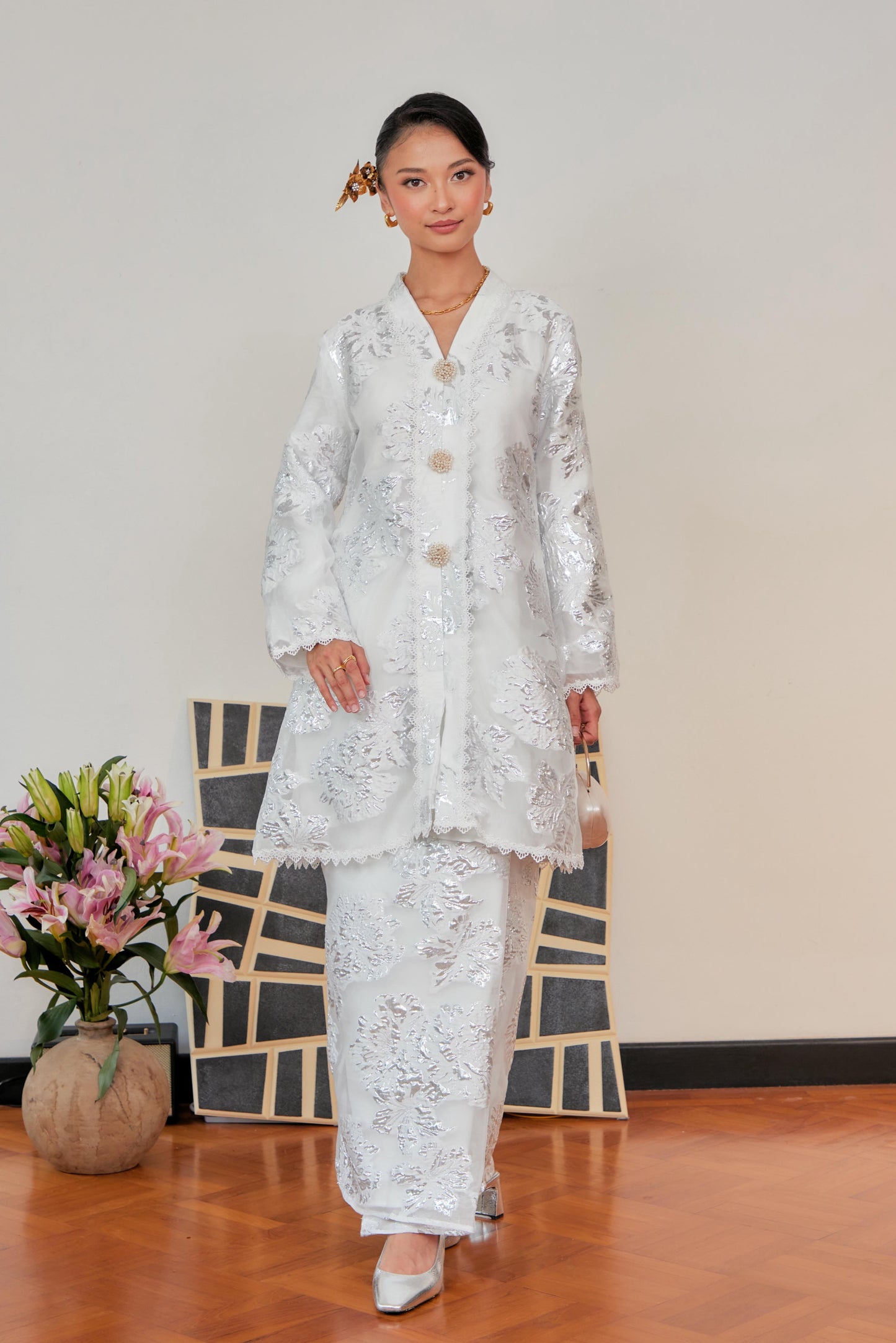 Luminescent - Raia Kebaya Organza Lace Set (Full Lining)