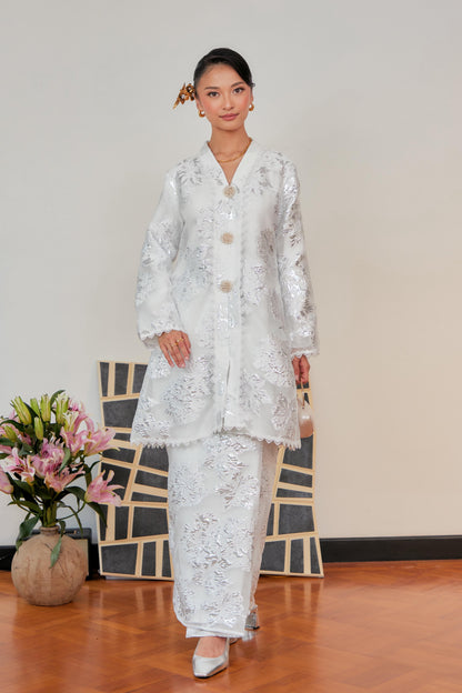 Luminescent - Raia Kebaya Organza Lace Set (Full Lining)