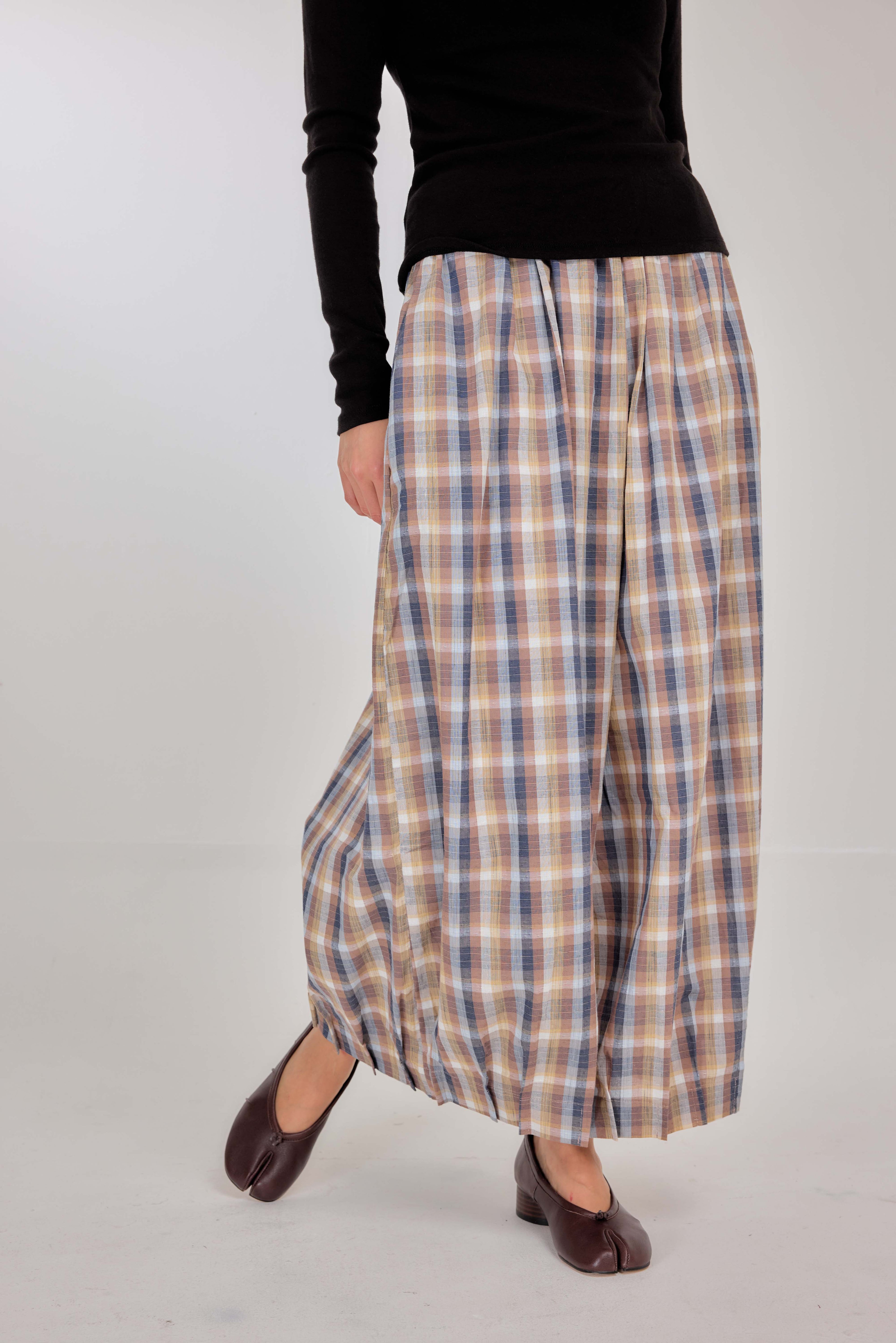 03 - Heritage Oat - Pleated Barrel-leg Pants