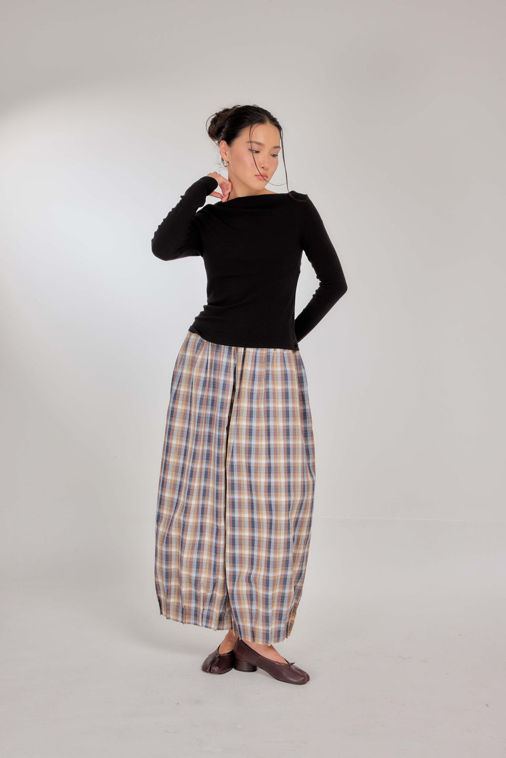 03 - Heritage Oat - Pleated Barrel-leg Pants