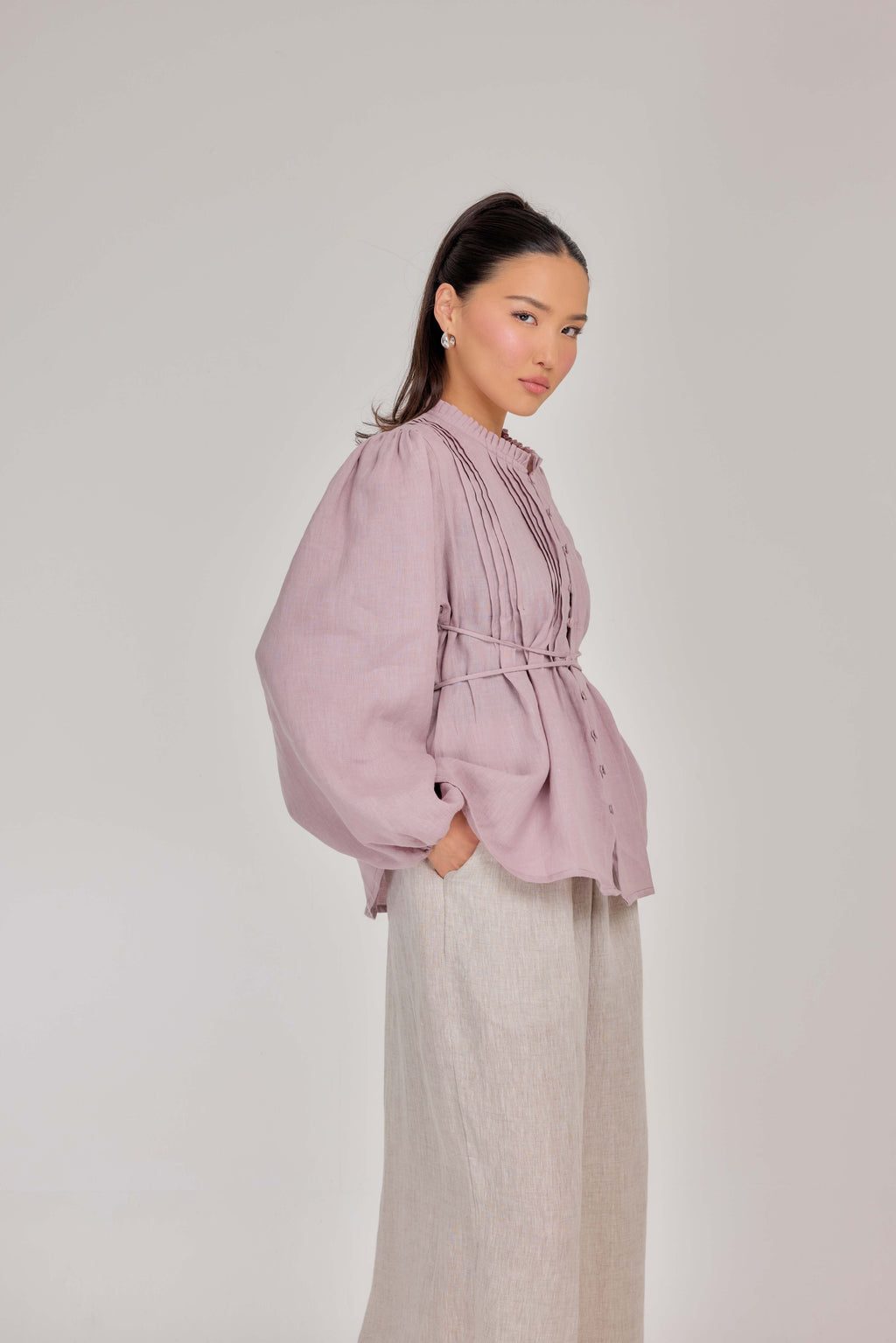 12 - The Daydream Tie-Waist Pure Linen Top in Mauve Mist