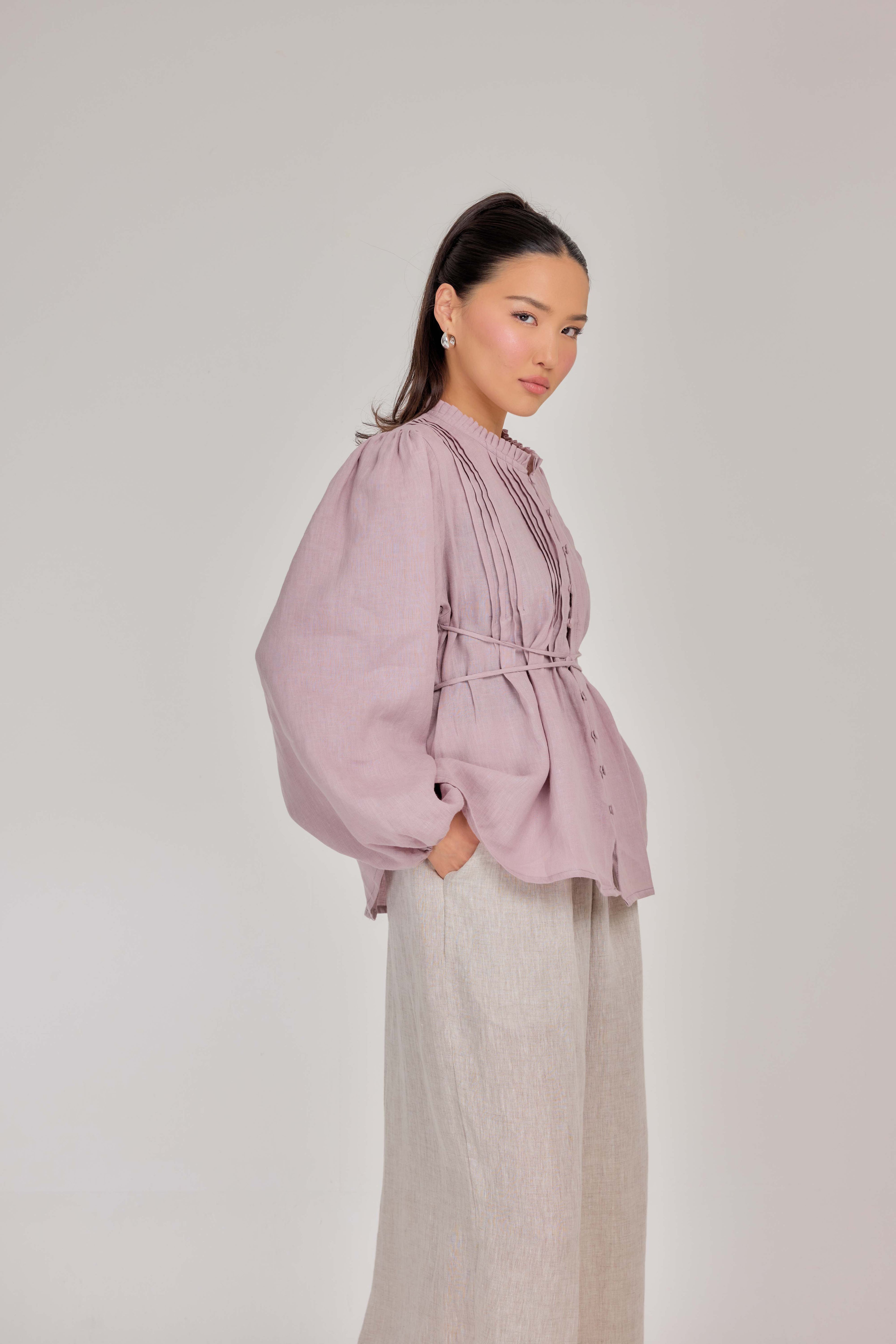 12 - The Daydream Tie-Waist Pure Linen Top in Mauve Mist