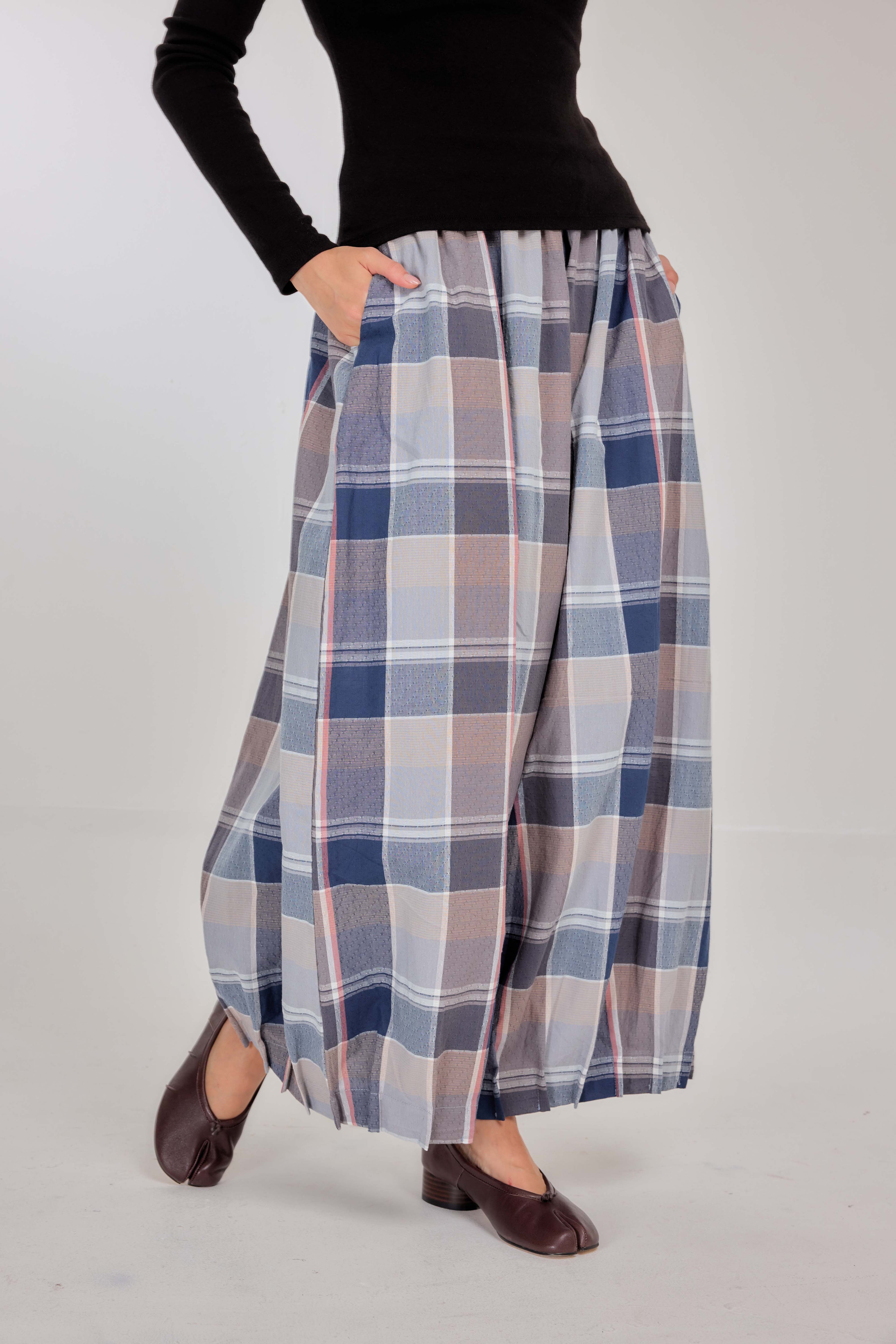 04 - Cambridge Blue - Pleated Barrel-leg Pants