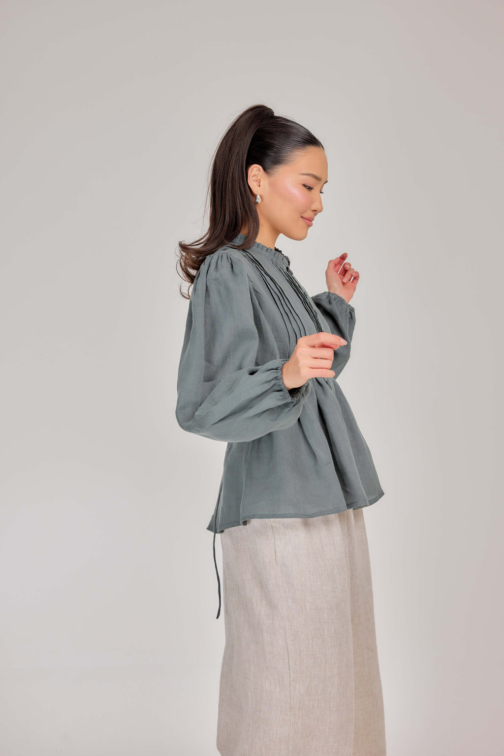 09 - The Daydream Tie-Waist Pure Linen Top in Sage Grey