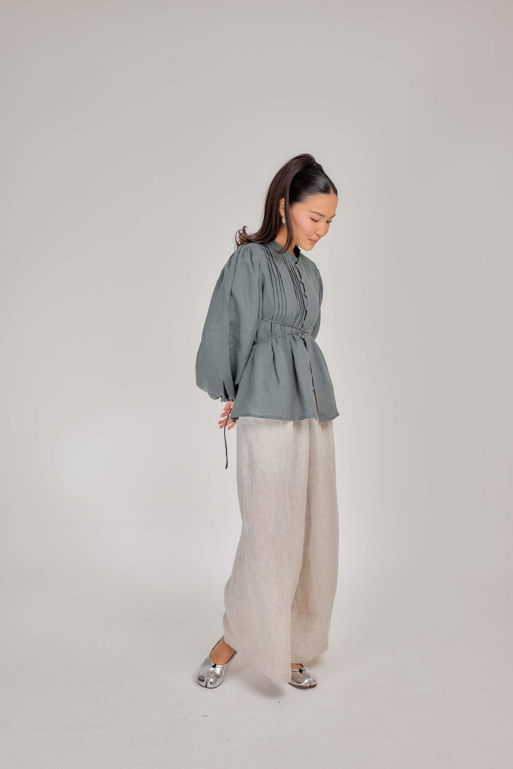 09 - The Daydream Tie-Waist Pure Linen Top in Sage Grey