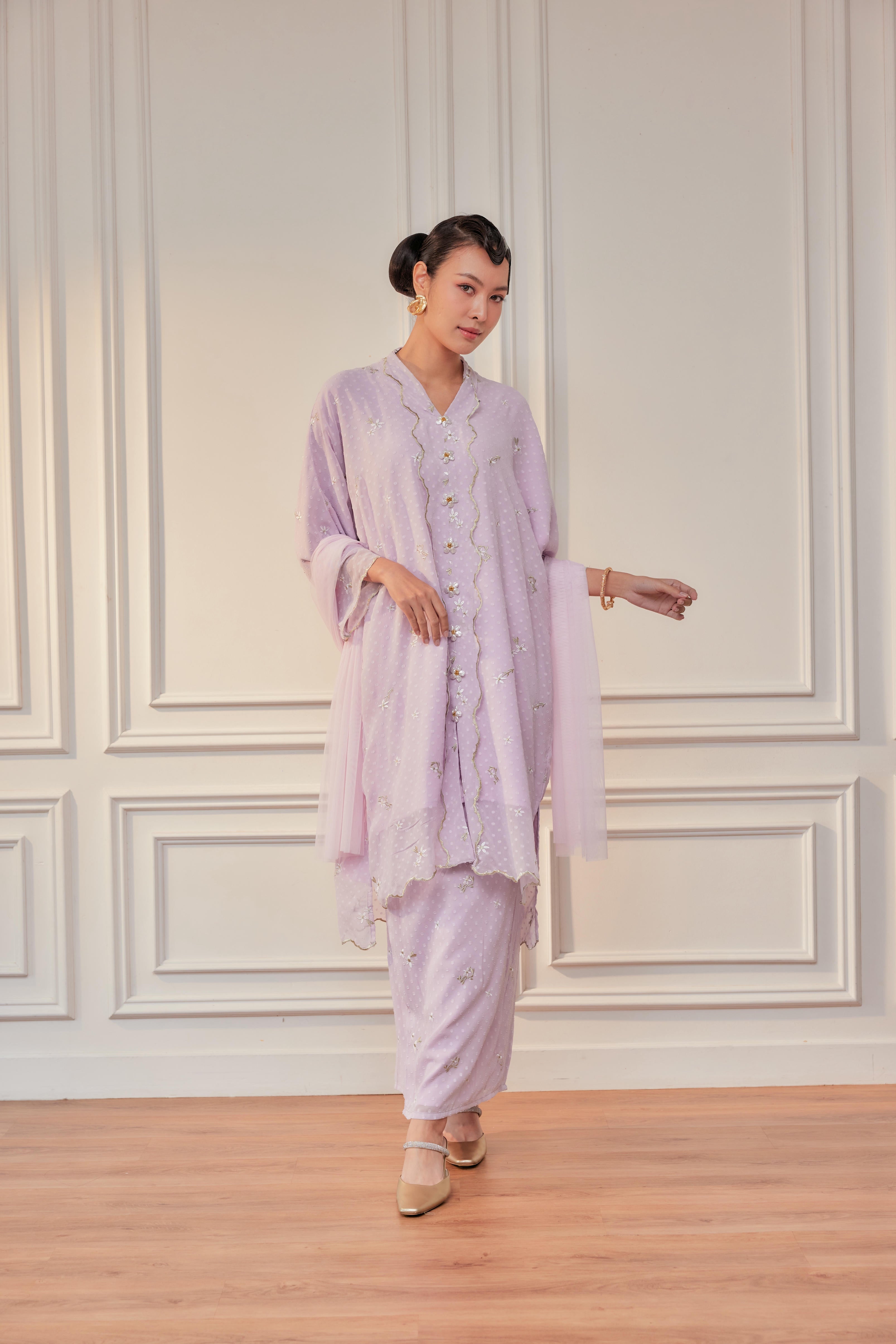 Champaka Embroidered Kebarung (Fully Lined) Set