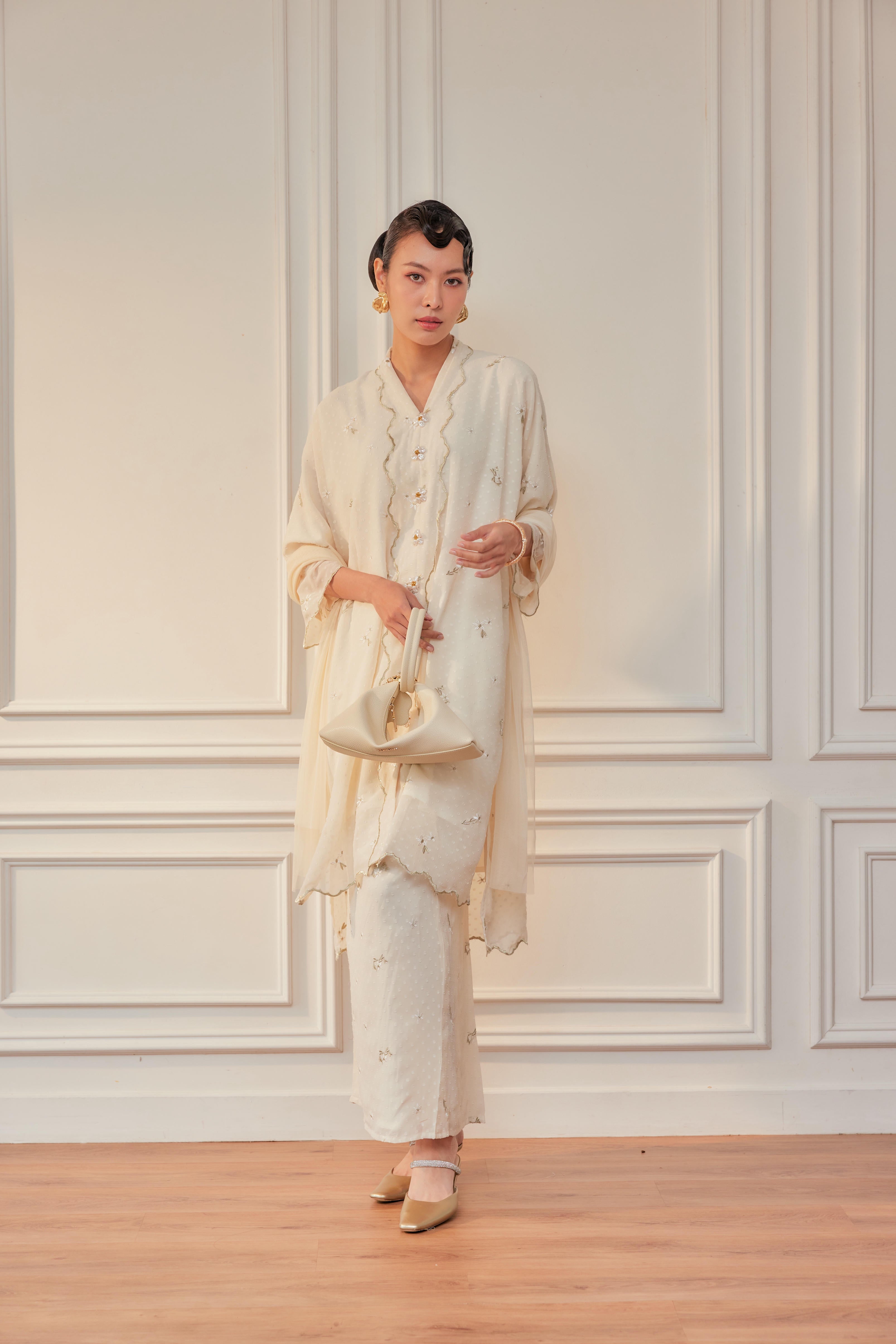 Champaka Embroidered Kebarung (Fully Lined) Set