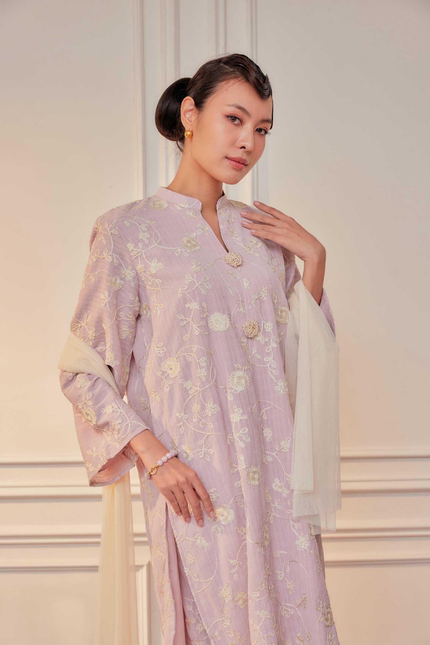 Nelissa Embroidered Kurung (Full Lining)