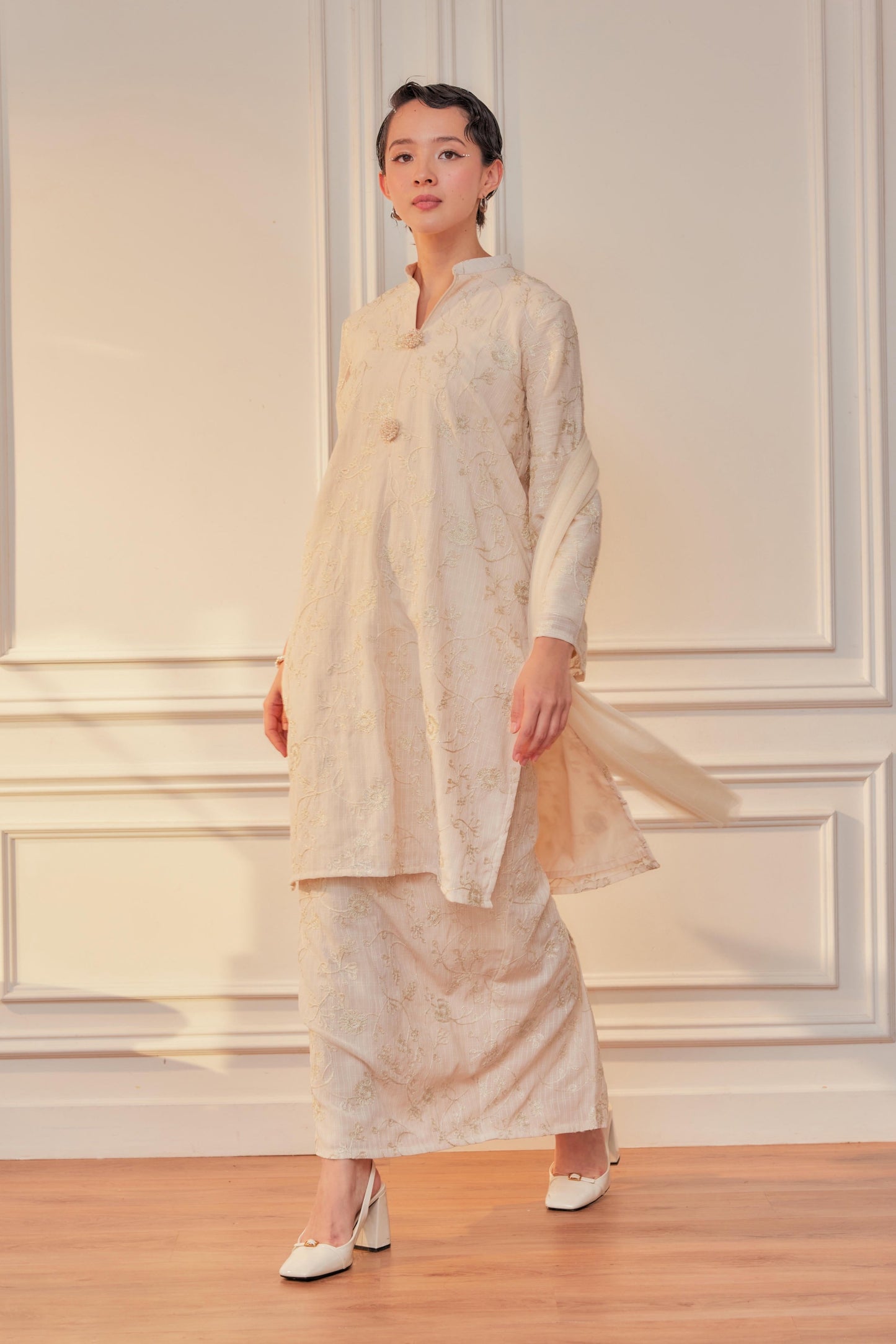 Nelissa Embroidered Kurung (Full Lining)