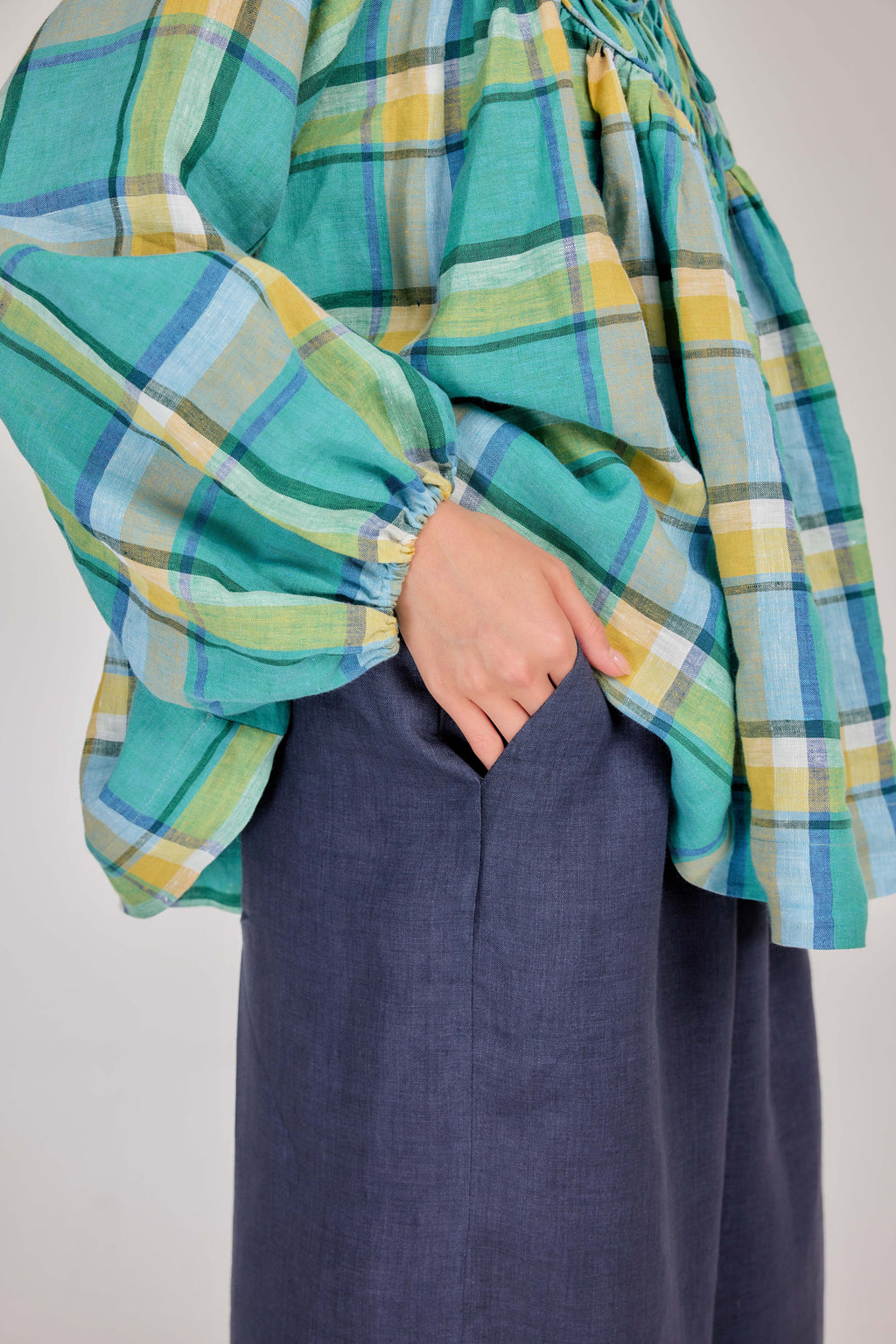 05 - Relaxed Barrel Mélange Pure Linen Pants in Harbor Blue