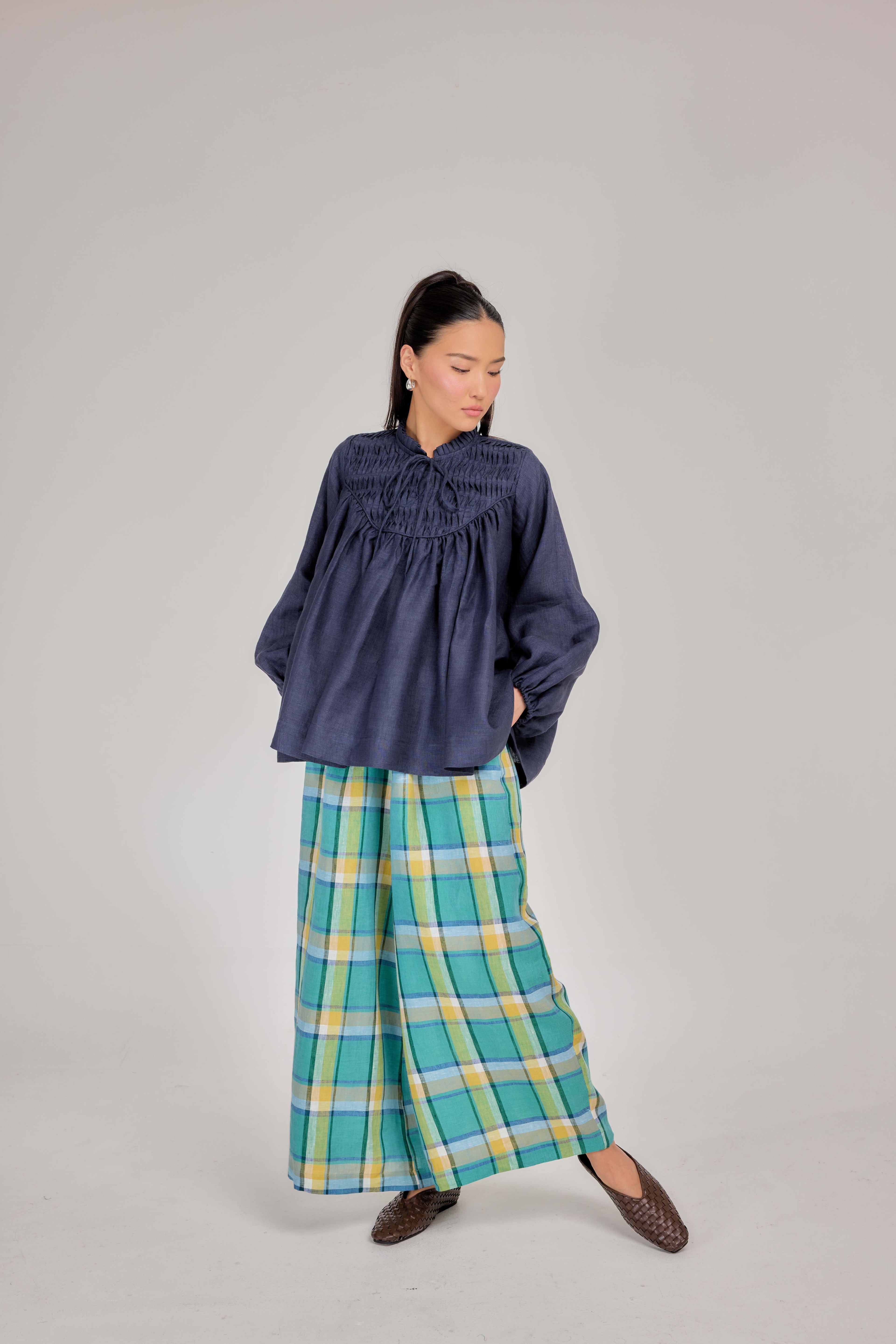05 - The Heirloom Wave-Pleated Mélange Pure Linen Blouse in Harbor Blue