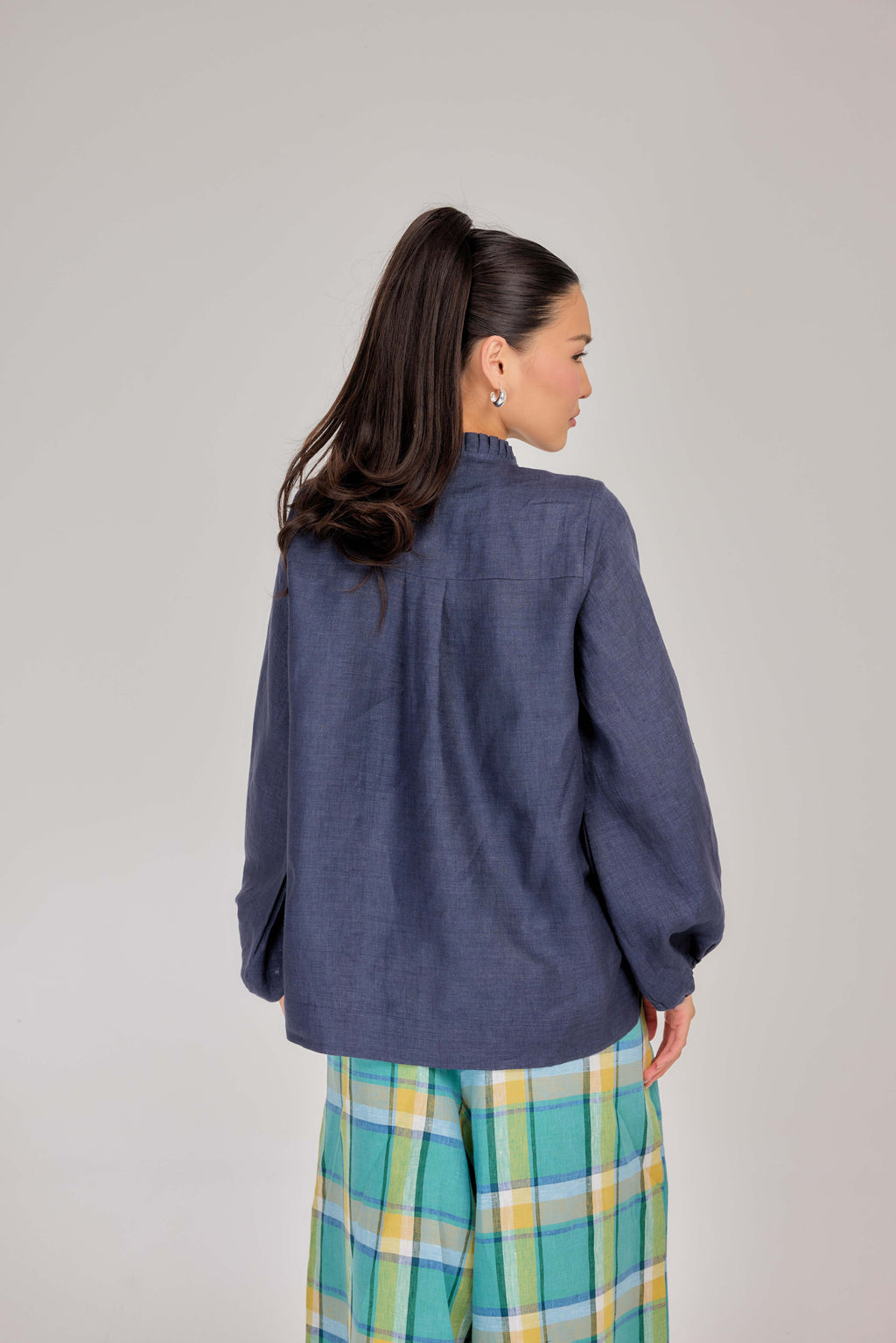 05 - The Heirloom Wave-Pleated Mélange Pure Linen Blouse in Harbor Blue