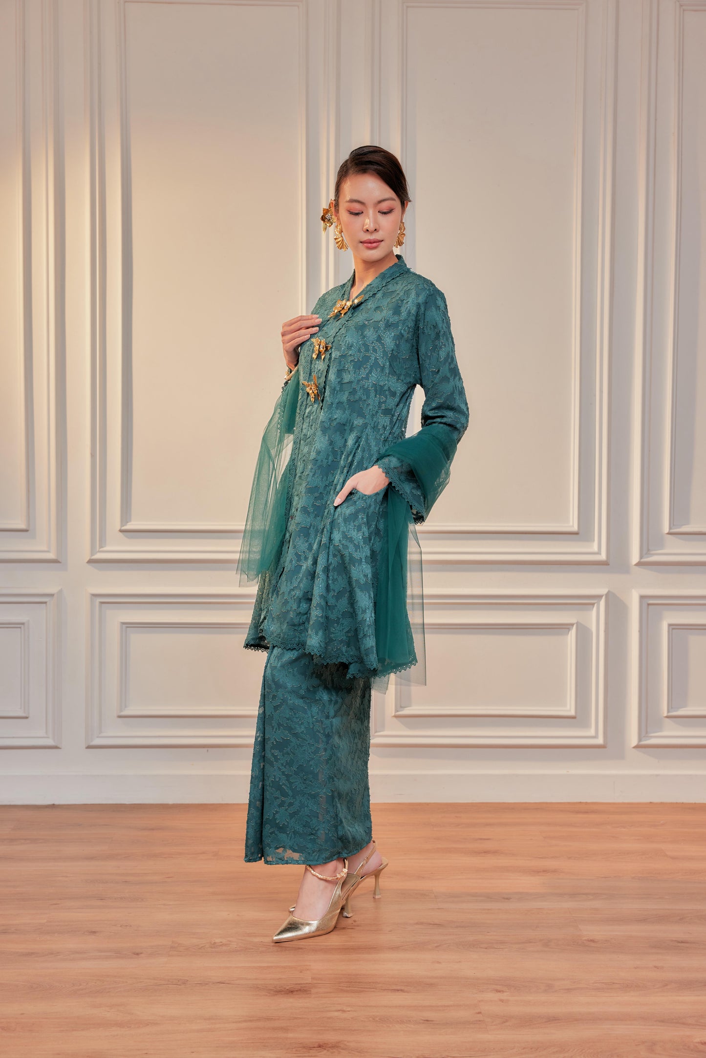 Emerald Green - Jacquard Lace Kebaya Riau Set (Full Lining)