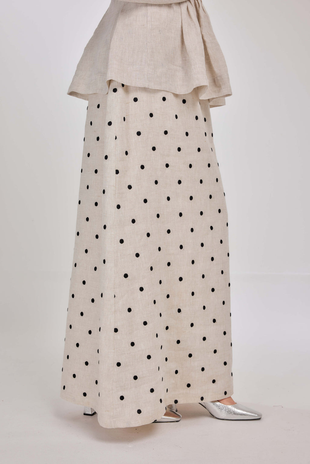 03 - Embroidered Polka Dot Pure Linen Skirt in Oatmeal & Onyx