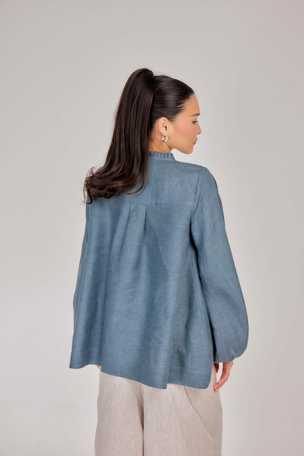 06 - The Heirloom Wave-Pleated Mélange Pure Linen Blouse in Coastal Blue