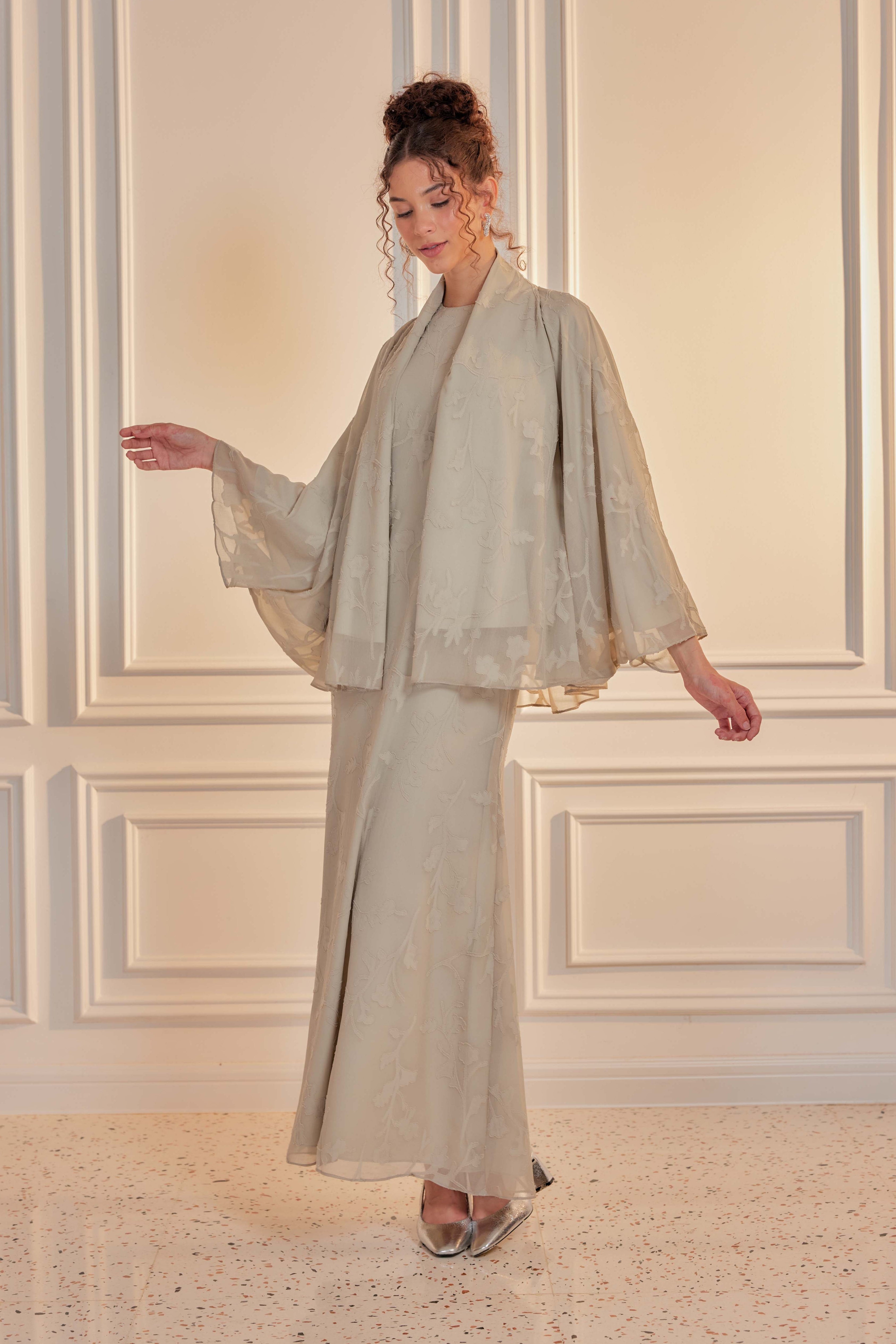 Venetta Two-piece Jacquard Chiffon Dress Set - Teh Hijau (Full Lining)