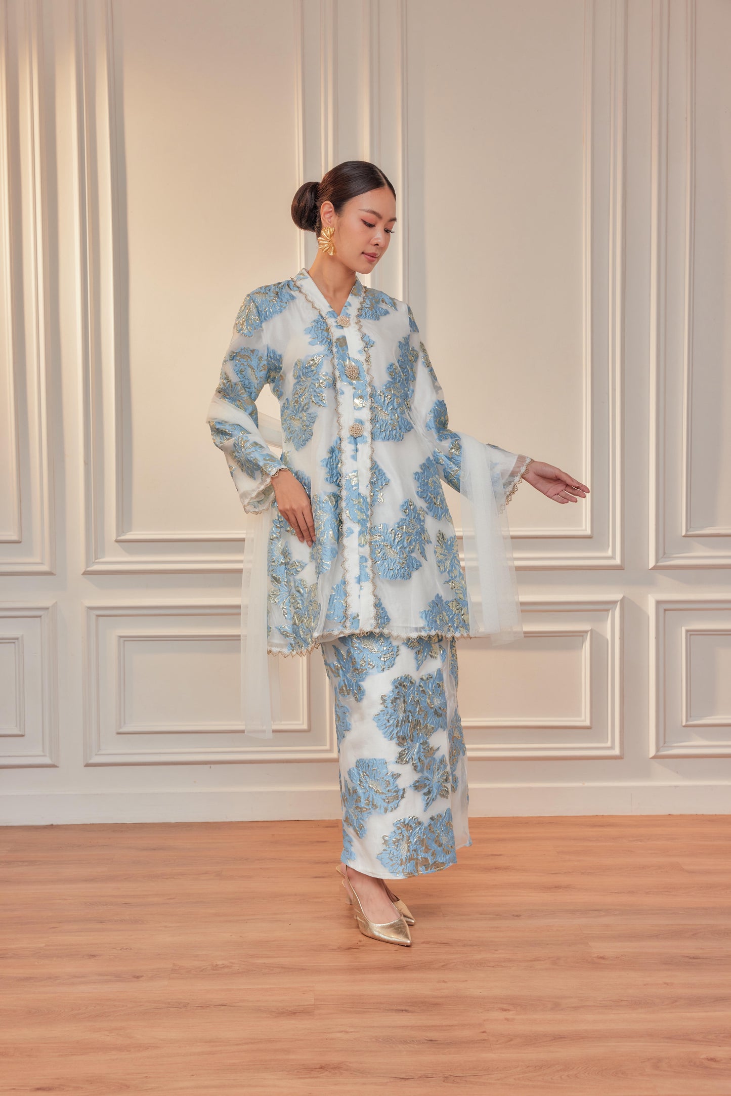 Serenity Blue - Raia Kebaya Organza Lace Set (Full Lining)