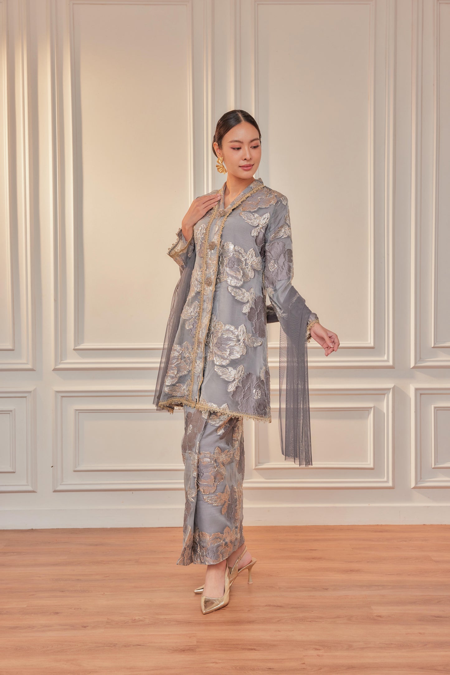 Gentle Gray - Raia Kebaya Organza Lace Set(Full Lining)