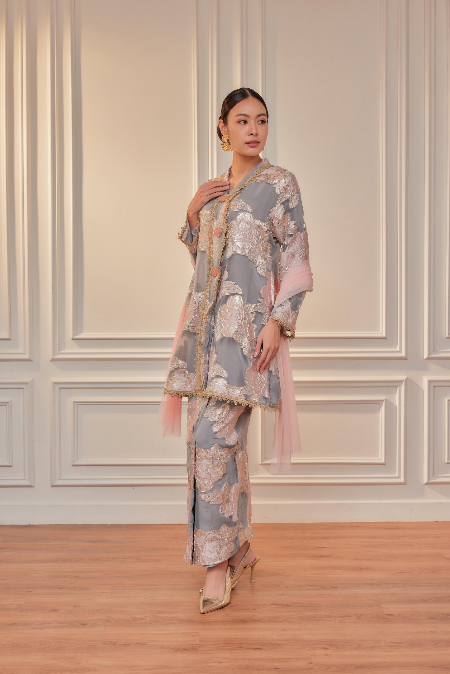 Rosette Gray - Raia Kebaya Organza Lace Set (Full Lining)