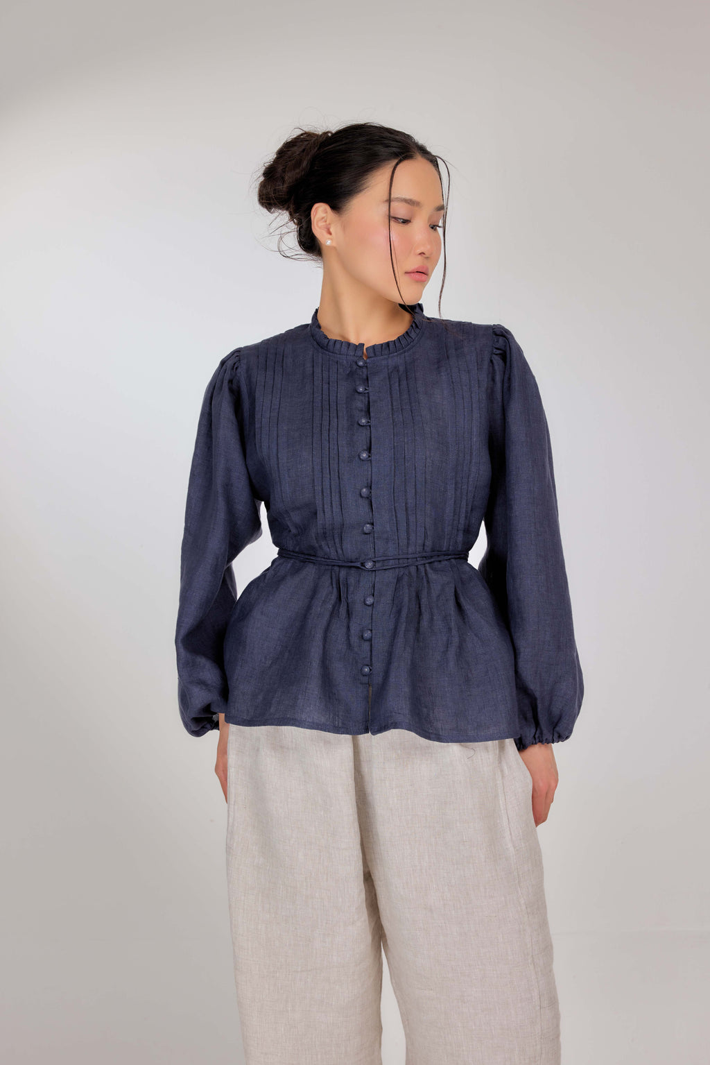 16 - The Daydream Tie-Waist Mélange Pure Linen Top in Denim Dimension