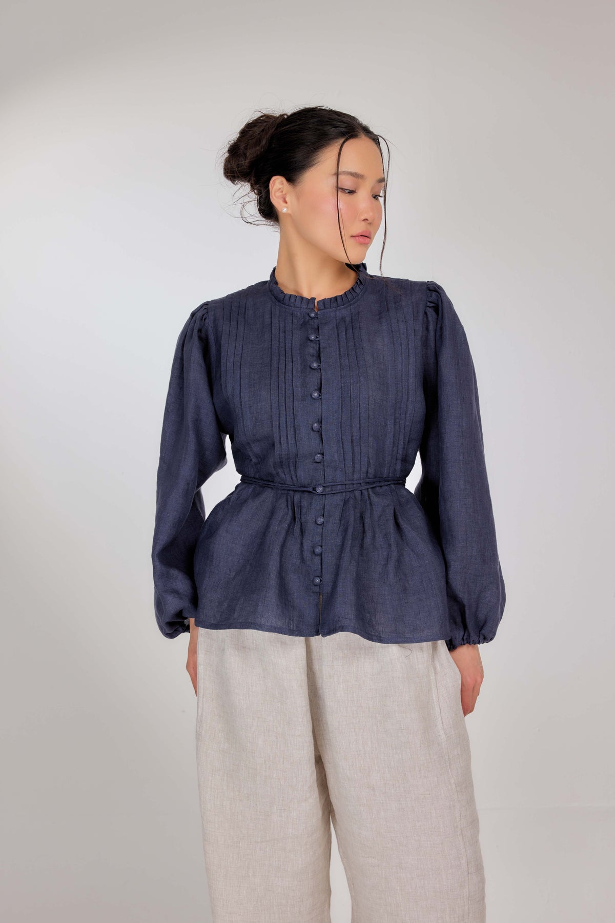16 - The Daydream Tie-Waist Mélange Pure Linen Top in Denim Dimension